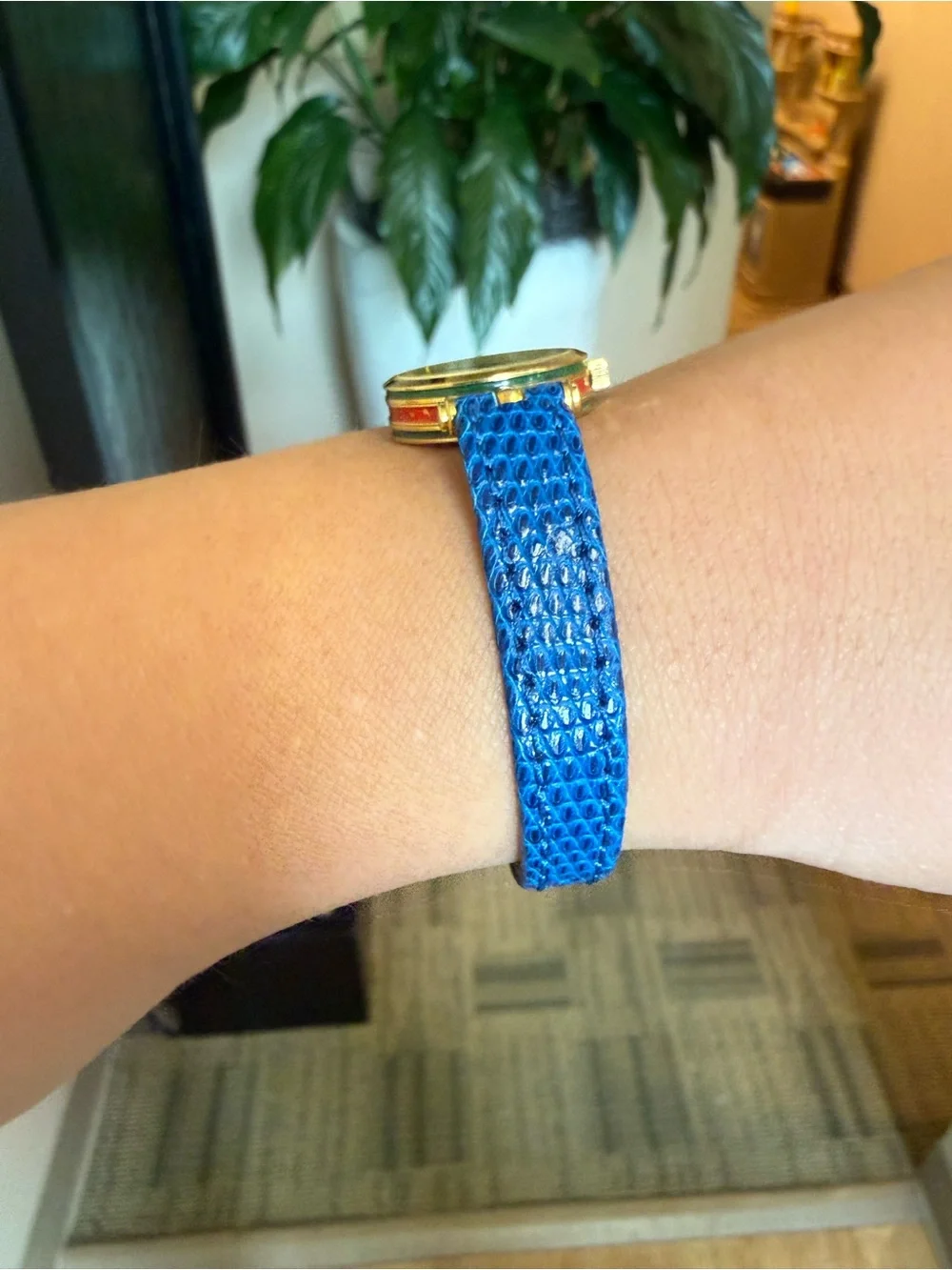 Gucci Blue Lizard Leather Watch with sherry line gold face 10mm
